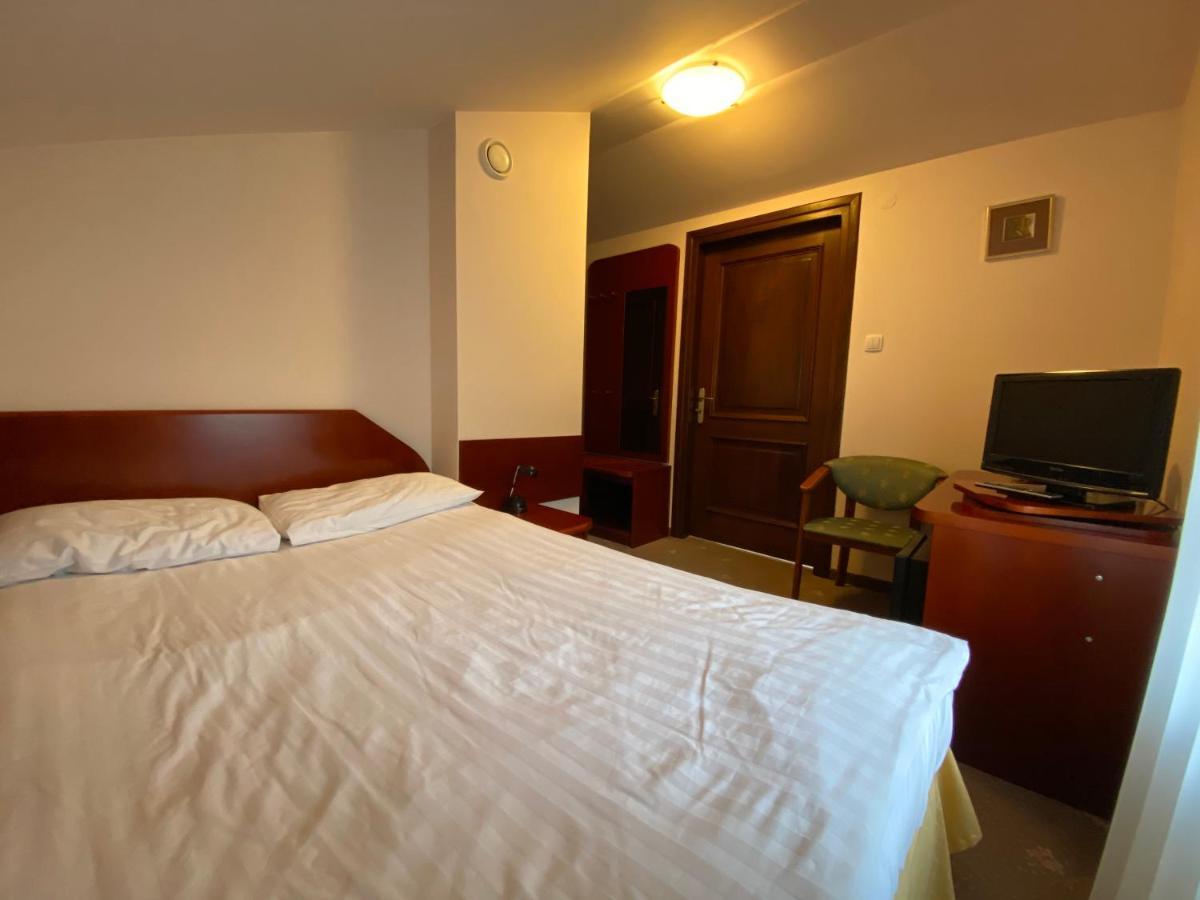 Grant Hotel